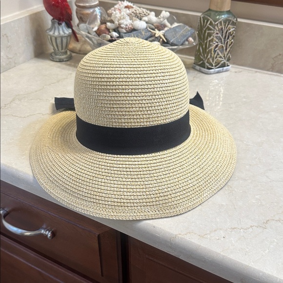 Hat - Picture 2 of 2